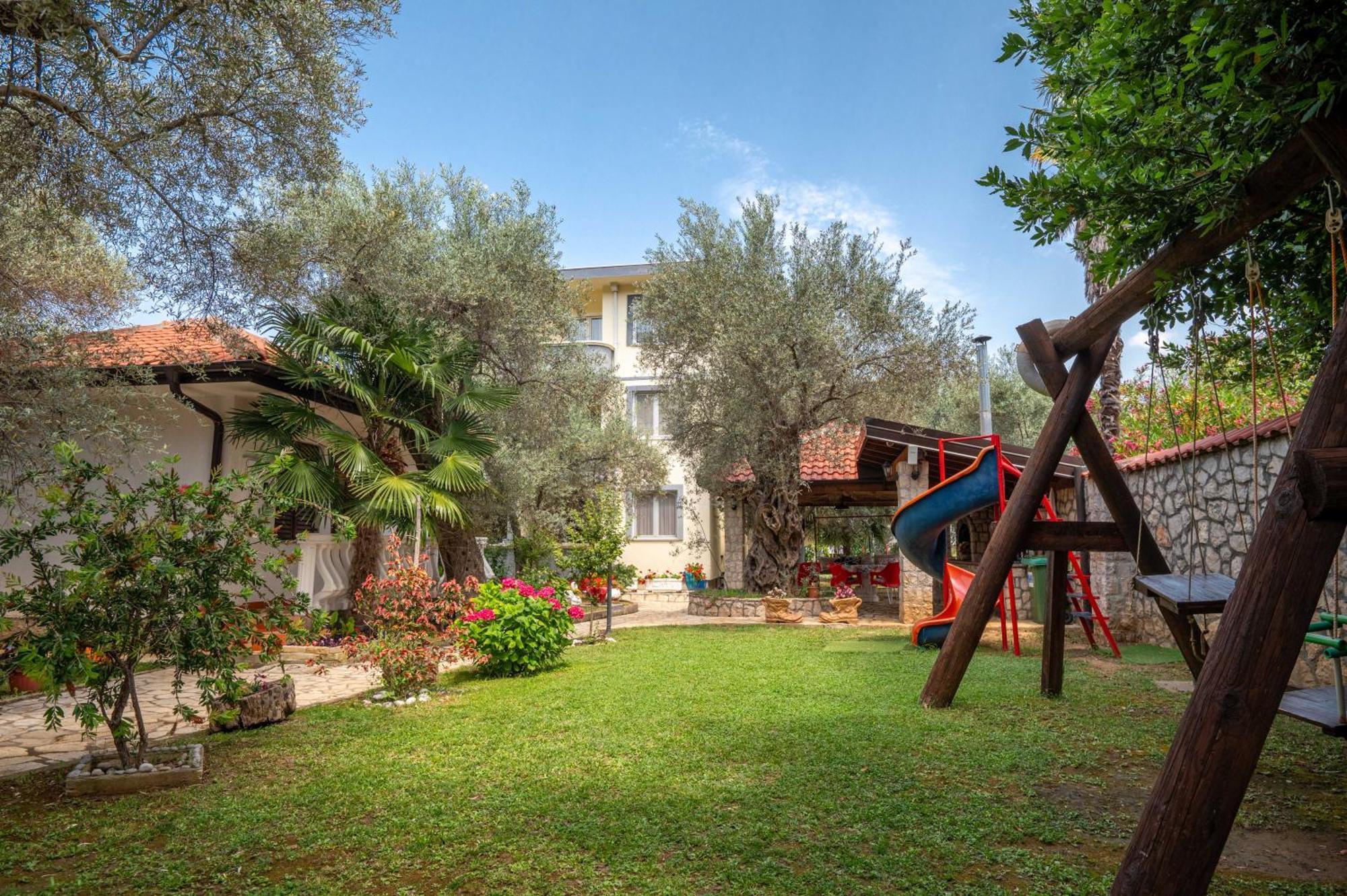 President Bungalows And Apartments Utjeha-Bušat Extérieur photo