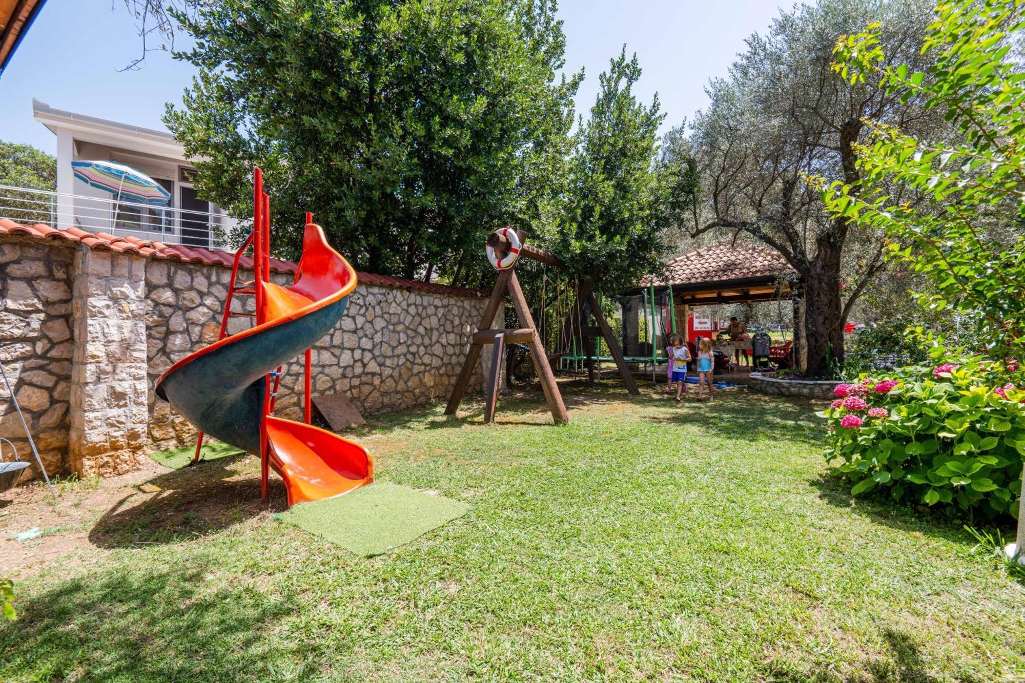 President Bungalows And Apartments Utjeha-Bušat Extérieur photo