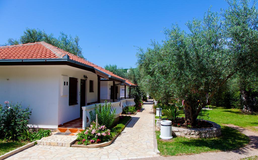 President Bungalows And Apartments Utjeha-Bušat Extérieur photo