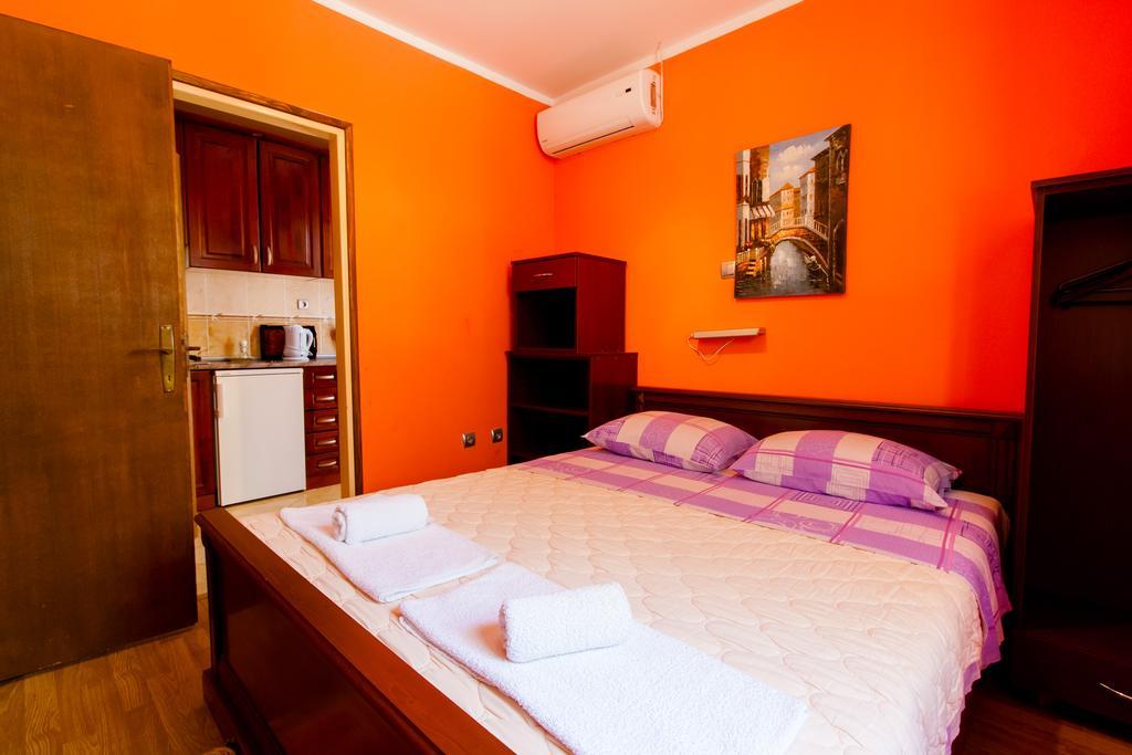 President Bungalows And Apartments Utjeha-Bušat Extérieur photo