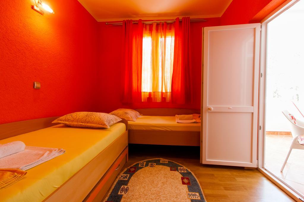President Bungalows And Apartments Utjeha-Bušat Extérieur photo